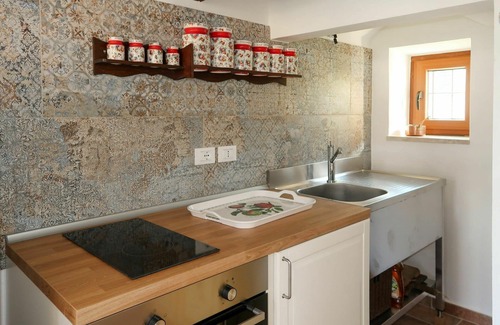 Piea House | Beautiful private villa for 4 people with WIFI, A/C, TV, patio and pets allowed