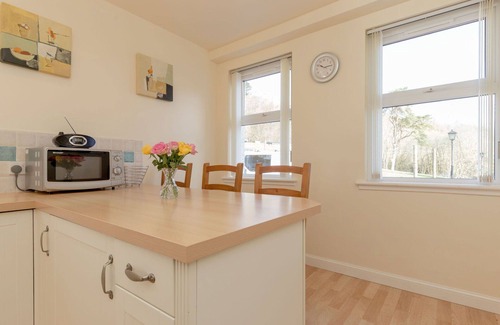 Maybole Villa | Beautiful private villa for 8 guests with TV, patio, pets allowed and panoramic view