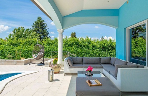 Rogocana House | Beautiful private villa for 8 guests with A/C, WIFI, private pool, TV and patio
