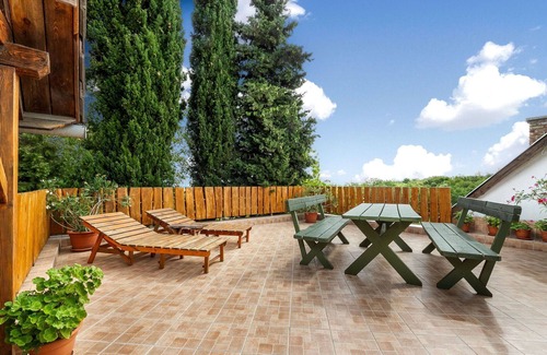 Fonyod House | Beautiful private villa with private pool, WIFI, TV, terrace, pets allowed and panoramic view