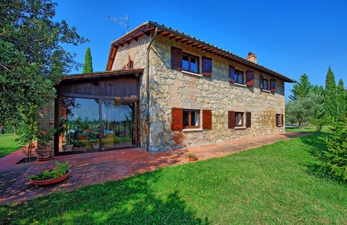 Cetona Villa | Beautiful private villa for 7 people with A/C, private pool, TV and panoramic view
