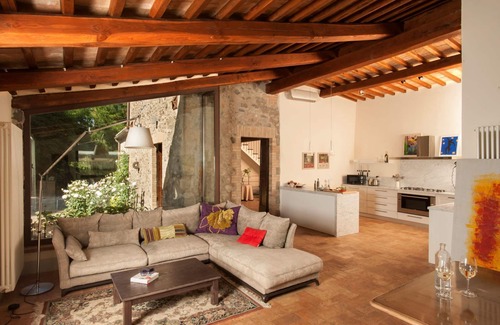 Porano Villa | Beautiful private villa for 10 guests with private pool, A/C, WIFI, TV and patio