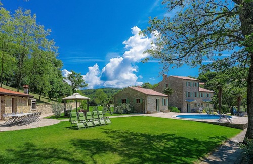 Krasica Villa | Beautiful private villa with WIFI, A/C, private pool, TV, patio, pets allowed and panoramic view
