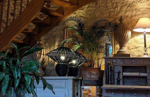 Limeuil House | Beautiful property, stunning location, 50 metres from the beach of Limeuil.