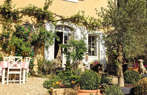 Limeuil House | Beautiful property, stunning location, 50 metres from the beach of Limeuil.