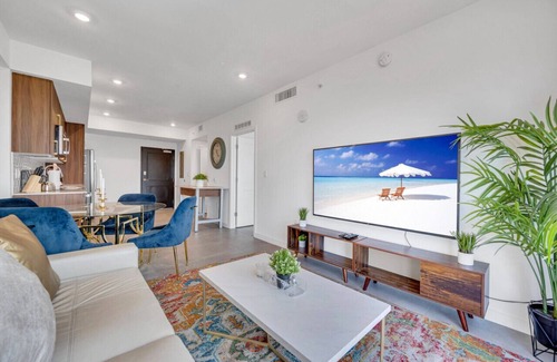 Overtown Apartment | Beautiful Property W/King Bed & Free Parking
