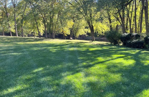 Winamac House | Beautiful ranch with walk out basement on the Tippecanoe river.