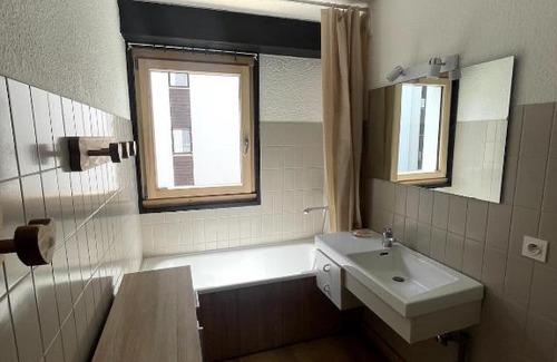 Les Carroz-d'Araches Apartment | Beautiful renovated 40m2 mountain view apartment in Les Carroz, 3 minutes walk from city center