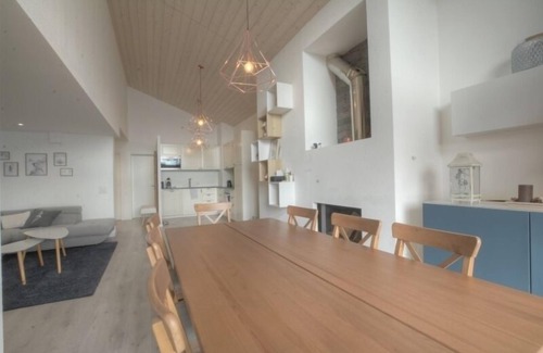 Anzere Apartment | Beautiful renovated flat in the centre of Anzère, close to shops, restaurants, public transport and
