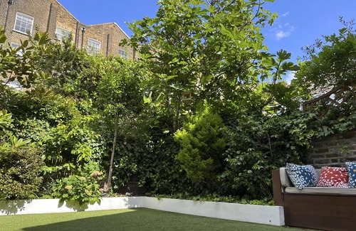 Holland Park House | Beautiful Renovated House With Garden in Highly Sought After Area