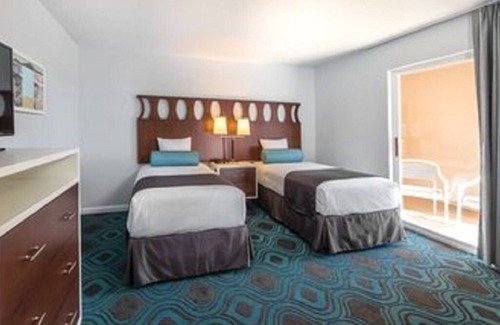 Uptown Design District Resort | Beautiful resort in the heart of it all!