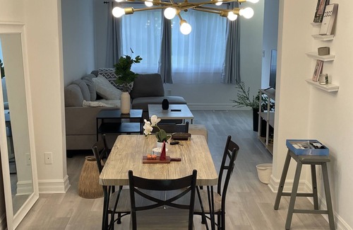 Birmingham House | Beautiful romantic 2 bedroom house in the city close to restaurants and bars by RedAwning