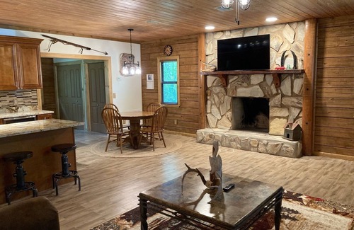 Crystal River Cabin | Beautiful Rustic and Modern Log Home