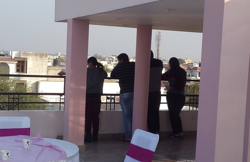 Jaipur District Villa | Beautiful, spacious,familyfriendly