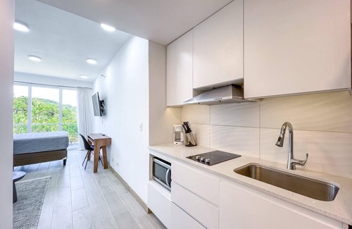 Crawfish Rock Condo | Beautiful Studio in Duna Residences