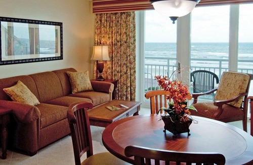 Bostroms Apartment | Beautiful studio unit at resort, sleeps 4