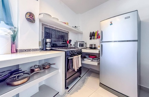 Colonia Meteorologico Apartment | Beautiful Studio with Shared Rooftop Pool