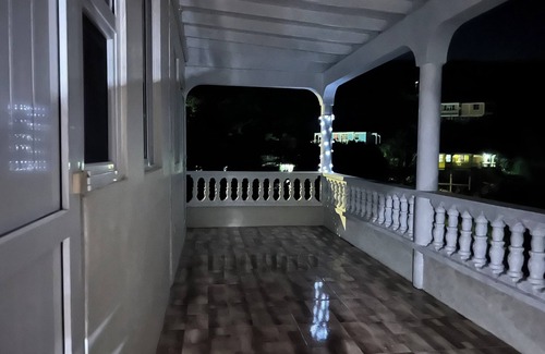 Mahaut Apartment | Beautiful sunset and Mountain View 2 bedroom apt