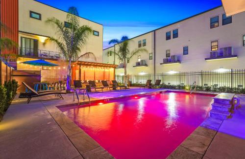 Mid-City House | Beautiful Townhouse in a Gated Community