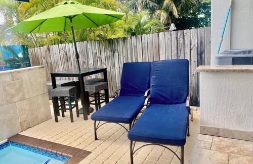 Coral Way House | Beautiful Townhouse with private pool near Coconut Grove, Coral Gables, M. Bch