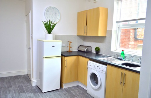 Nottingham Apartment | Beautiful Two-bed Apartment With Driveway Parking