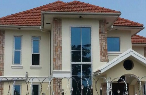 Kampala House | Beautiful two-level, fully furnished 4 bedroom house with WiFi