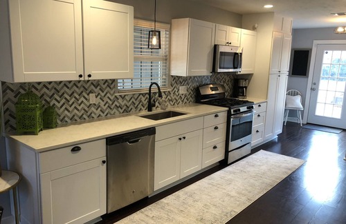 Fredericksburg House | Beautiful Updated/Decorated Quaint Cottage in the Heart of Fredericksburg
