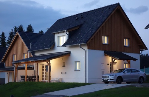 Lojzova Paseka House | Beautiful vacation home on the lake