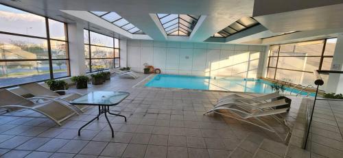Apoquindo Apartment | Beautiful View 1D Free Parking
