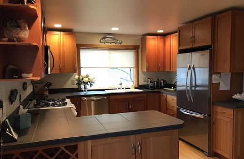 Alki House | Beautiful View Home Alki Beach-West Seattle - 3 bed,3 baths