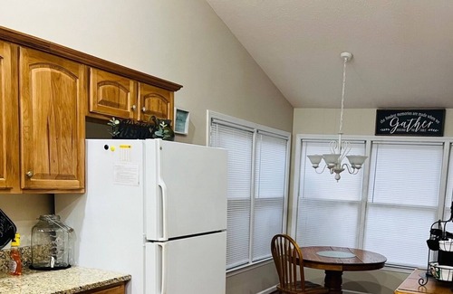 Franklin House | Beautiful Views, Endless views, Spacious home with privacy & hot tub Gem mining