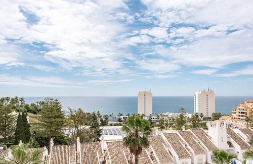 Torrequebrada Ski Chalet | Beautiful views family townhouse steps from the BEACH