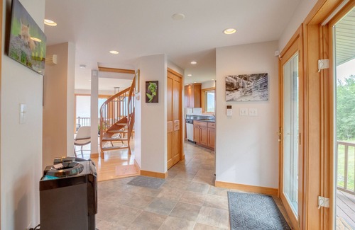 Easton Cabin | Beautiful Views! Next to Cannon Mountain & Franconia Notch.
