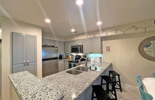 Pensacola Beach House | Beautiful views of Santa Rosa Sound, nicely-decorated 2-br/2.5-bath townhome