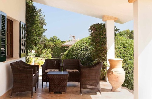 Les Palmeres House | Beautiful villa in walking distance to beaches, mountains and pinewalk