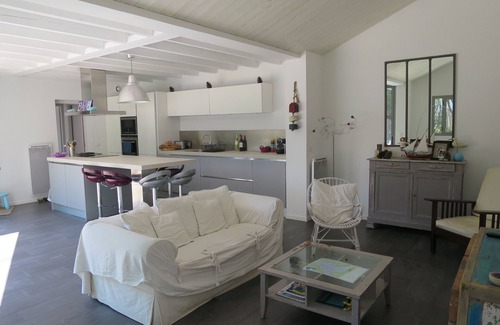 Pyla-sur-Mer Villa | Beautiful villa Pylataise, 6/8 people, terrace and garden, near beaches