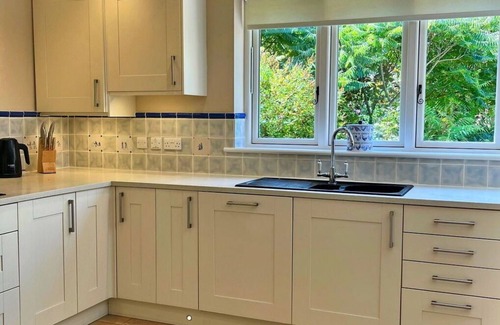 Kingham House | Beautiful villa for 6 people with pool, WIFI and pets allowed