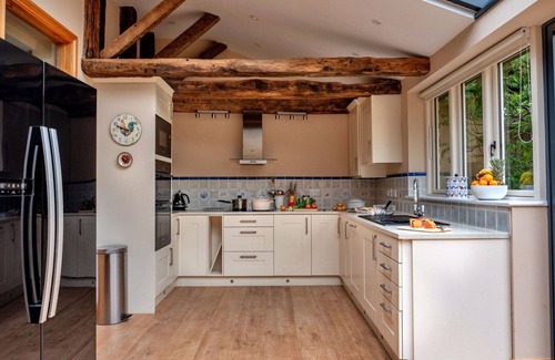 Kingham House | Beautiful villa for 6 people with pool, WIFI and pets allowed