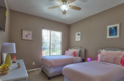 Calabay Parc House | Beautiful villa 7.5 miles from Disney's Animal Kingdom. Two master suites.