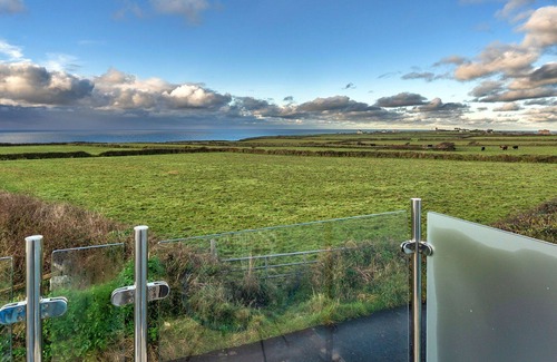 Treknow House | Beautiful villa for 2 people with WIFI and terrace