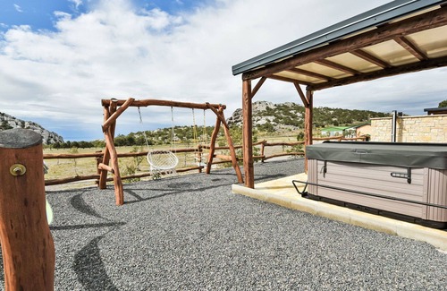 Karlobag House | Beautiful villa for 4 guests with A/C, WIFI and terrace