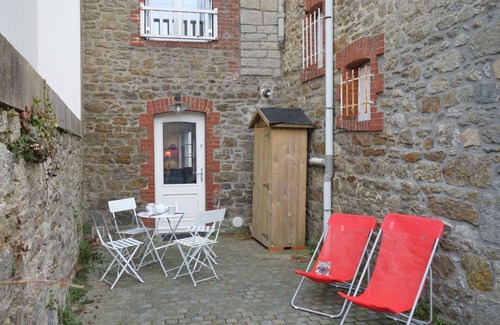 Saint-Igneuc House | Beautiful villa for 5 guests with WIFI, TV, terrace and pets allowed