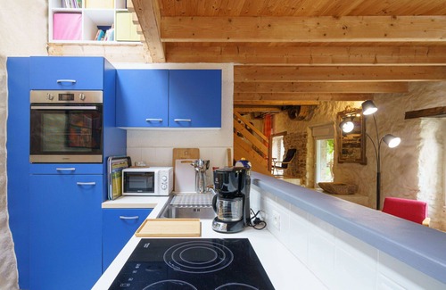 Plovan House | Beautiful villa for 6 people with WIFI, TV and terrace
