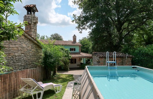 Zupanici House | Beautiful villa for 6 guests with private pool, A/C, WIFI, TV, terrace and pets allowed