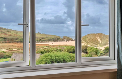 Holywell House | Beautiful villa for 6 people with WIFI, terrace and pets allowed