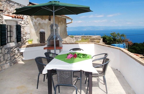 Sveta Jelena House | Beautiful villa for 6 people with WIFI, A/C, TV, terrace and pets allowed