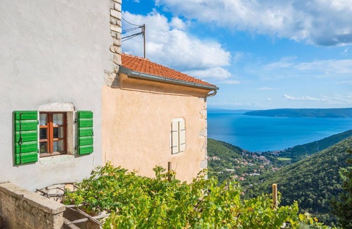 Sucici House | Beautiful villa for 6 people with WIFI, A/C, TV, terrace and panoramic view