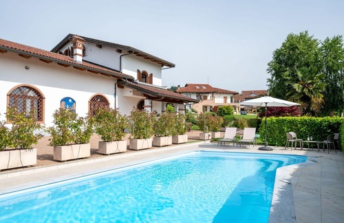 Barolo House | Beautiful villa for 6 people with private pool, WIFI, TV and terrace