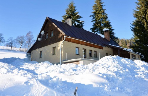 Vitkovice House | Beautiful villa for 6 people with WIFI, TV, terrace, pets allowed and panoramic view