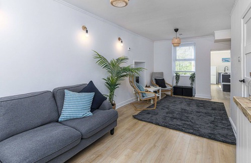 Rhiwbryfdir House | Beautiful villa for 6 people with WIFI, terrace and pets allowed